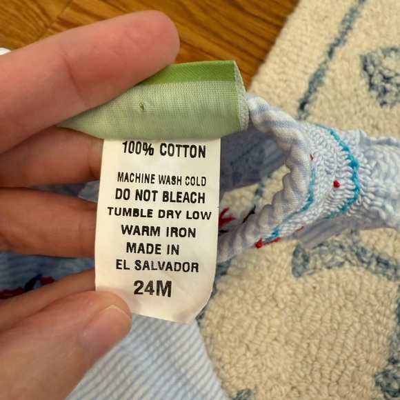 Classic Whimsy Smocked Seersucker Dress with Crabs size 24M - Picture 5 of 6